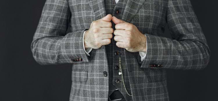 how long should sport coat sleeves be