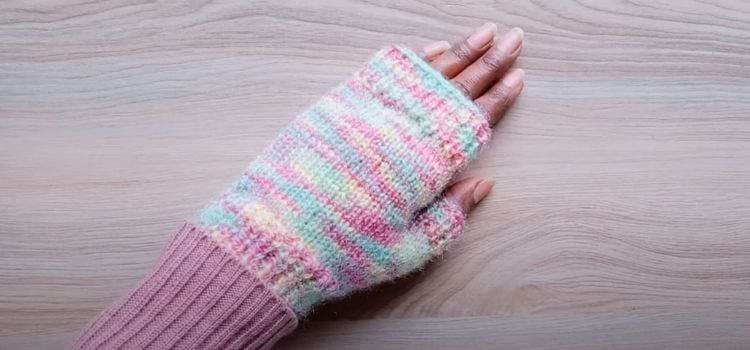 How to Style Fingerless Gloves